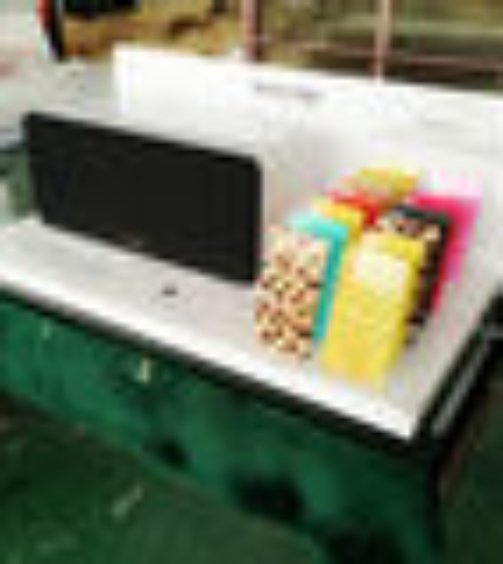 Acrylic-Mobile-Phone-Pocket-Cover-Display (1)