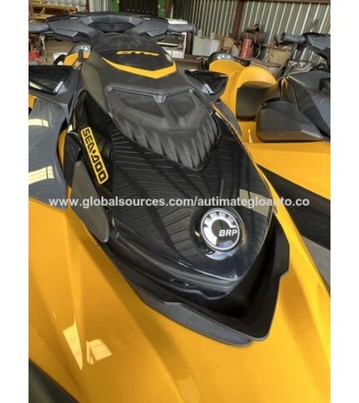 jetskis